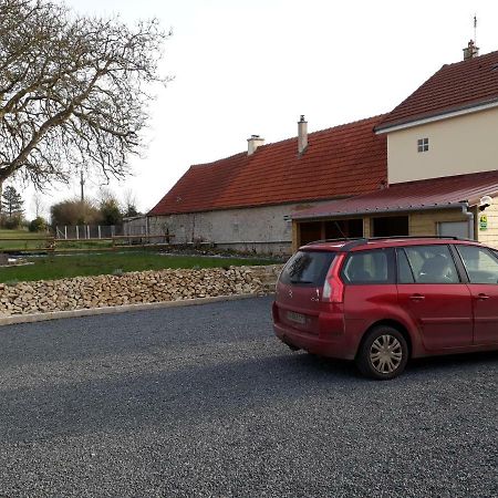 Gite " Le Vieux Noyer" Liesville-sur-Douve Εξωτερικό φωτογραφία