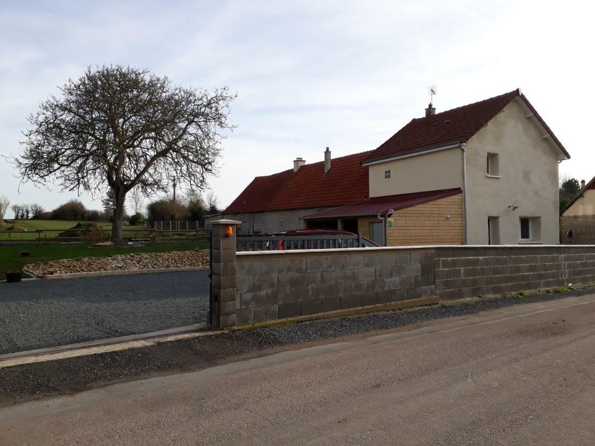 Gite " Le Vieux Noyer" Liesville-sur-Douve Εξωτερικό φωτογραφία