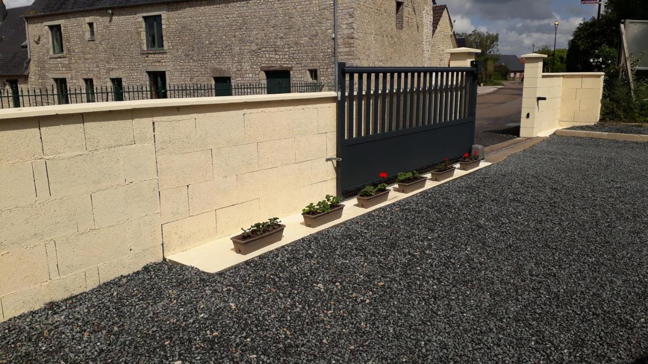 Gite " Le Vieux Noyer" Liesville-sur-Douve Εξωτερικό φωτογραφία