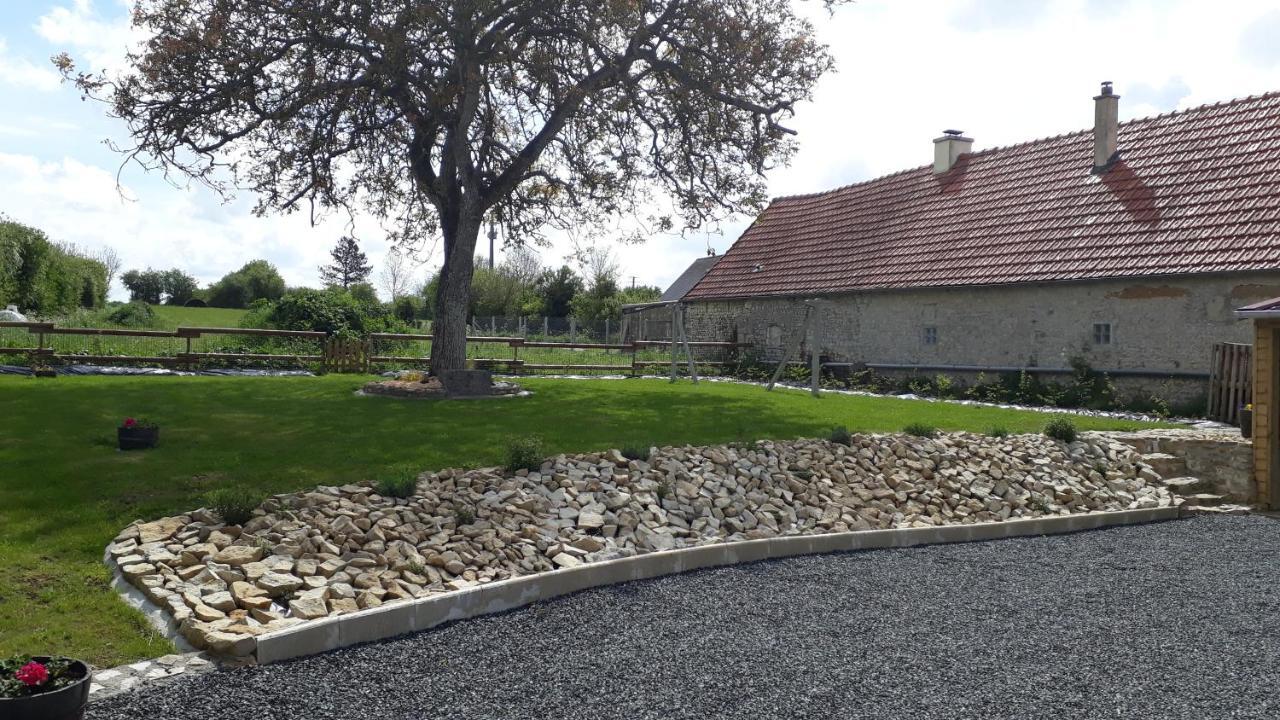 Gite " Le Vieux Noyer" Liesville-sur-Douve Εξωτερικό φωτογραφία
